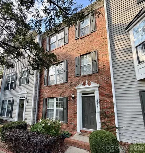 12727 Bullock Greenway Blvd, Charlotte, NC 28277