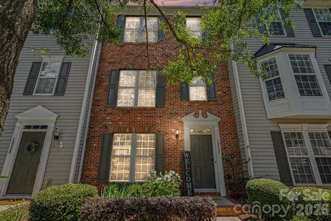 12727 Bullock Greenway Blvd, Charlotte, NC 28277