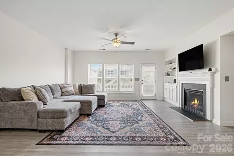 12727 Bullock Greenway Blvd, Charlotte, NC 28277