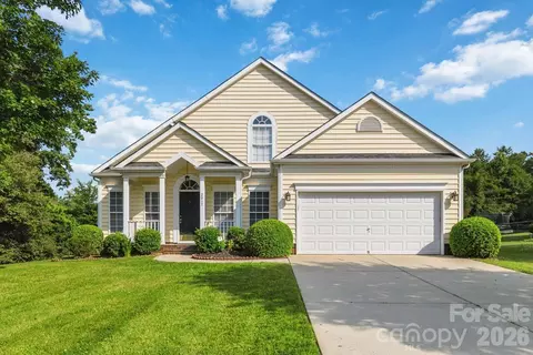 2017 Legend Creek Ln, Charlotte, NC 28227