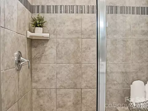 Bath - 4047 Havenport Cir, Tega Cay, SC 29708 photo 2 of 5