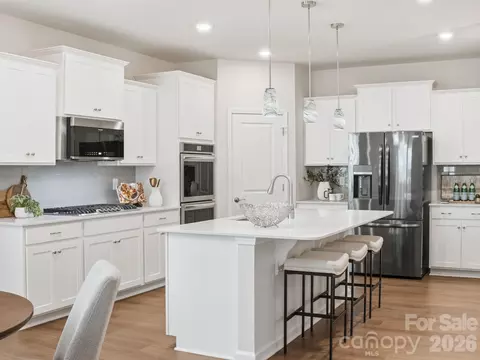 Kitchen - 4047 Havenport Cir, Tega Cay, SC 29708 photo 5 of 5