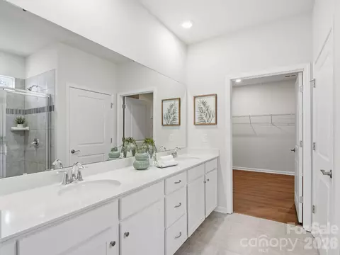 Bath - 4047 Havenport Cir, Tega Cay, SC 29708 photo 4 of 5