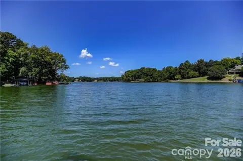 105 Quail Ln, Mooresville, NC 28117