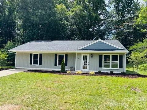 138 Oak Hill Dr, Forest City, NC 28043
