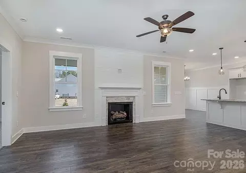 Living - 48 Tanseyleaf Dr, Smithfield, NC 27577 photo 1 of 2