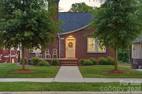 205 Grandin Rd, Charlotte, NC 28208