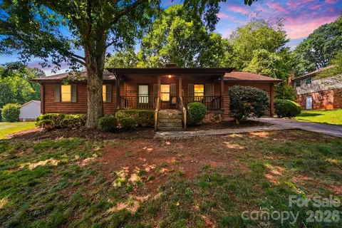 3315 23rd Ne St NE, Hickory, NC 28601