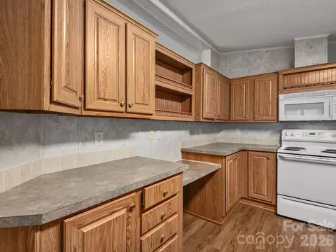 Kitchen - 260 Divide Loop, Flat Rock, NC 28731 photo 2 of 3