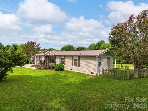 Exterior - 260 Divide Loop, Flat Rock, NC 28731 photo 1 of 4