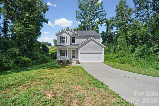 470 Woodberry Dr, Mooresville, NC 28115