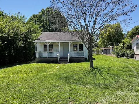 1024 Catawba St, Lincolnton, NC 28092