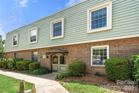 2630 Park Rd, Charlotte, NC 28209
