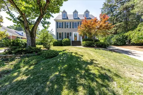 6912 Foxglove Dr, Charlotte, NC 28226