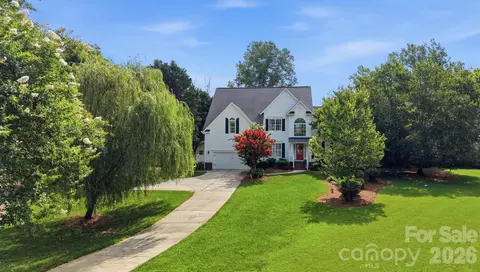 10203 Rougemont Ln, Charlotte, NC 28277