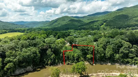 765 River Rd, Hot Springs, NC 28743