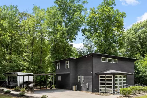7117 W Sugar Creek Rd, Charlotte, NC 28269