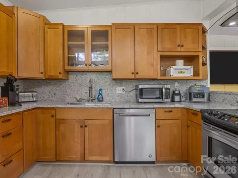 Kitchen - 41 Red Bird Rd, Tryon, NC 28782 photo 3 of 5