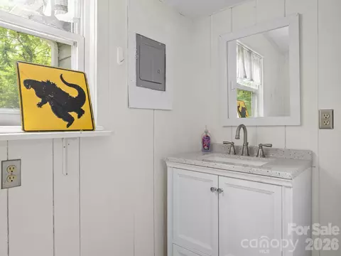 Bath - 41 Red Bird Rd, Tryon, NC 28782 photo 1 of 3