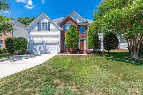 211 Alnwick Ln, Waxhaw, NC 28173