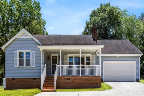 3447 Lake Shore S Rd S, Denver, NC 28037