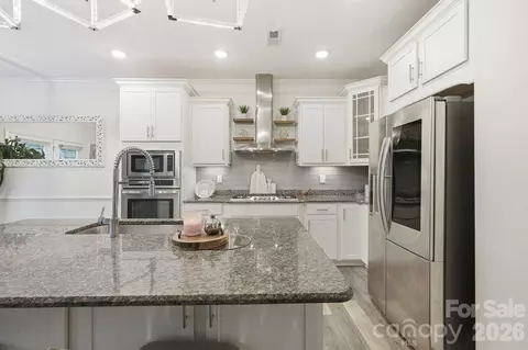 Kitchen - 4870 Summerside Dr, Clover, SC 29710 photo 2 of 4