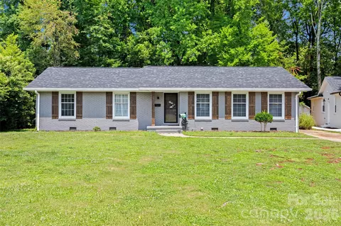 5731 Brookhaven Rd, Charlotte, NC 28210
