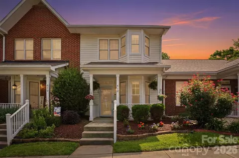 612 Stone Village Dr, Fort Mill, SC 29708