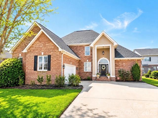 1710 30th Avenue Ne Dr NE, Hickory, NC 28601
