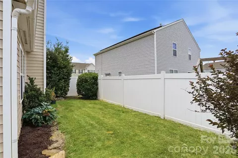 Exterior - 409 Lind Point Ln, Monroe, NC 28110 photo 3 of 6