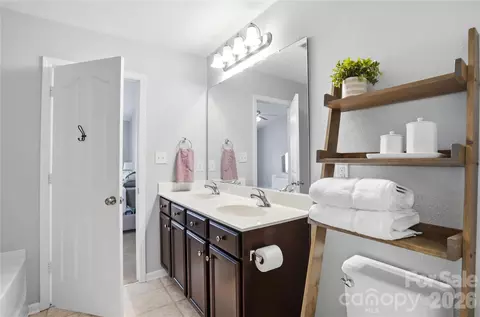 Bath - 409 Lind Point Ln, Monroe, NC 28110 photo 2 of 3
