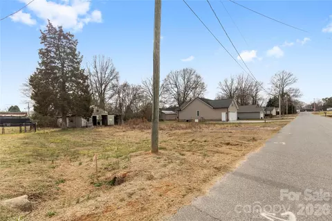 204 E 27th St, Kannapolis, NC 28083 photo 2