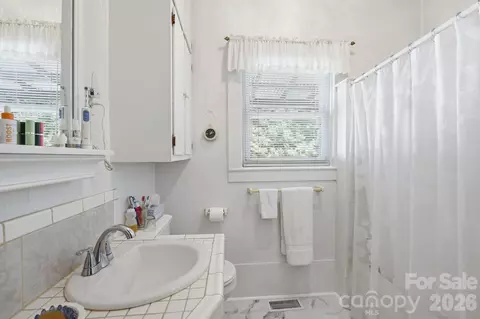 Bath - 144 E Park Rd, Ellenboro, NC 28040 photo 1 of 1