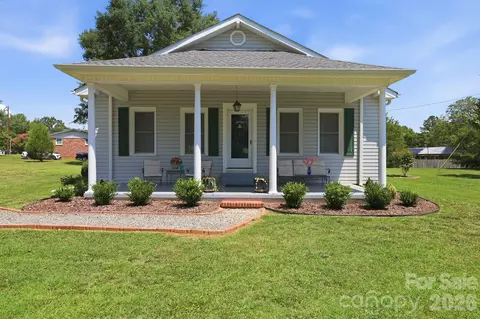 144 E Park Rd, Ellenboro, NC 28040