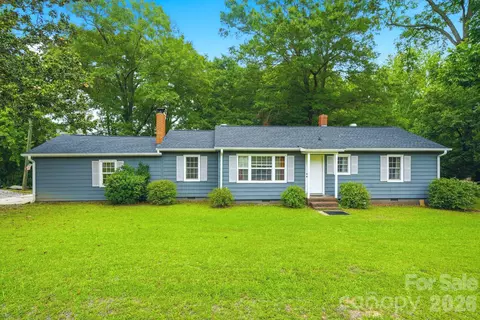 2190 Dobys Bridge Rd, Fort Mill, SC 29715