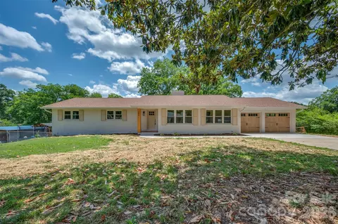 286 N Main St, Mooresboro, NC 28114