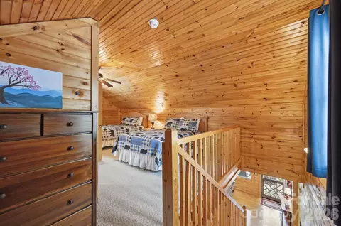 Bedroom - 1987 Buck Mountain Rd, Purlear, NC 28665 photo 3 of 10