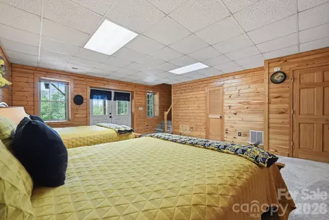 Bedroom - 1987 Buck Mountain Rd, Purlear, NC 28665 photo 9 of 10