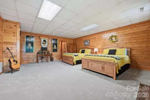 Bedroom - 1987 Buck Mountain Rd, Purlear, NC 28665 photo 8 of 10