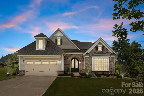 12047 Cove Ct, Charlotte, NC 28278
