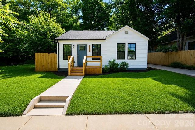 1215 Wilson W Lee Blvd, Statesville, NC 28677