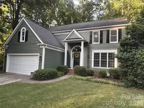 8717 Doe Path Ln, Huntersville, NC 28078