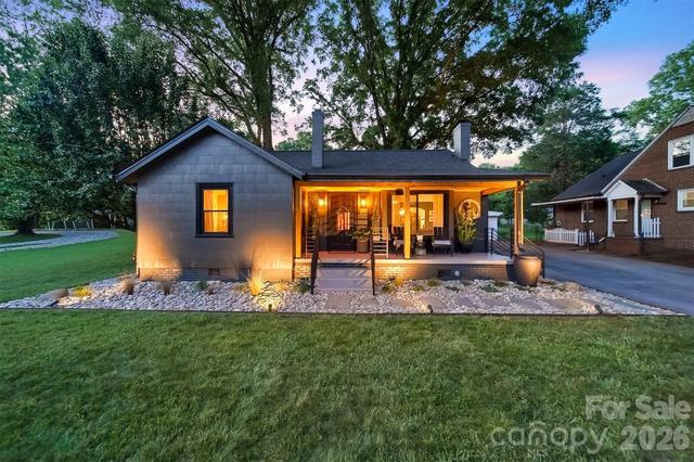 504 W 6th St, Newton, NC 28658