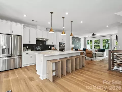 7937 Cedarsmith Ct, Charlotte, NC 28217