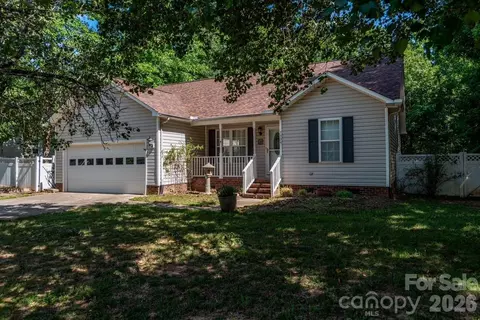 7534 Anchors Aweigh Ln, Sherrills Ford, NC 28673