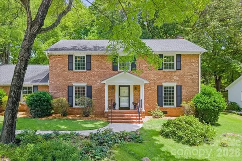 1024 Court Dr, Charlotte, NC 28211