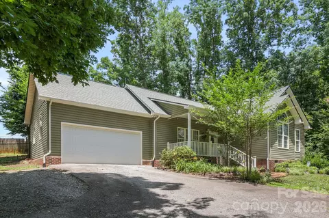 182 Hutchins Dr, Rutherfordton, NC 28139