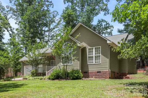 182 Hutchins Dr, Rutherfordton, NC 28139
