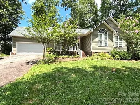 182 Hutchins Dr, Rutherfordton, NC 28139