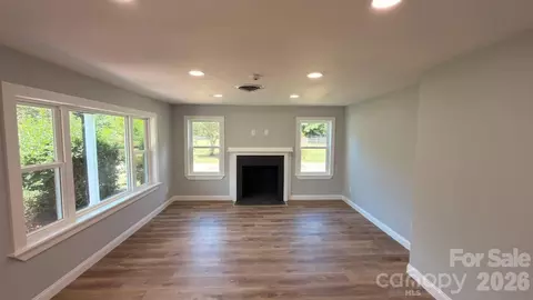 Living - 4604 Old Hickory Rd, Lancaster, SC 29720 photo 2 of 5